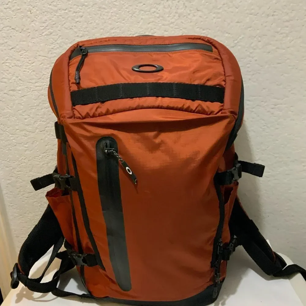 Oakley Outdoor Backpack Brick